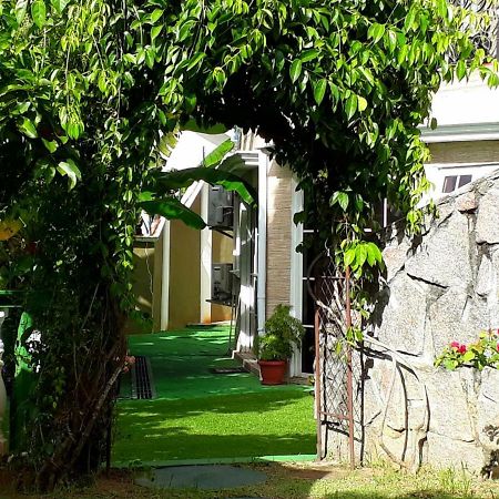 Hibiscus House Seychelles Self Catering Apartment Victoria Luaran gambar
