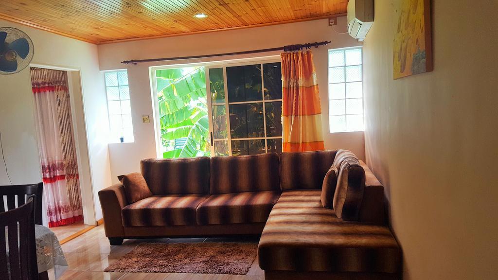 Hibiscus House Seychelles Self Catering Apartment Victoria Luaran gambar