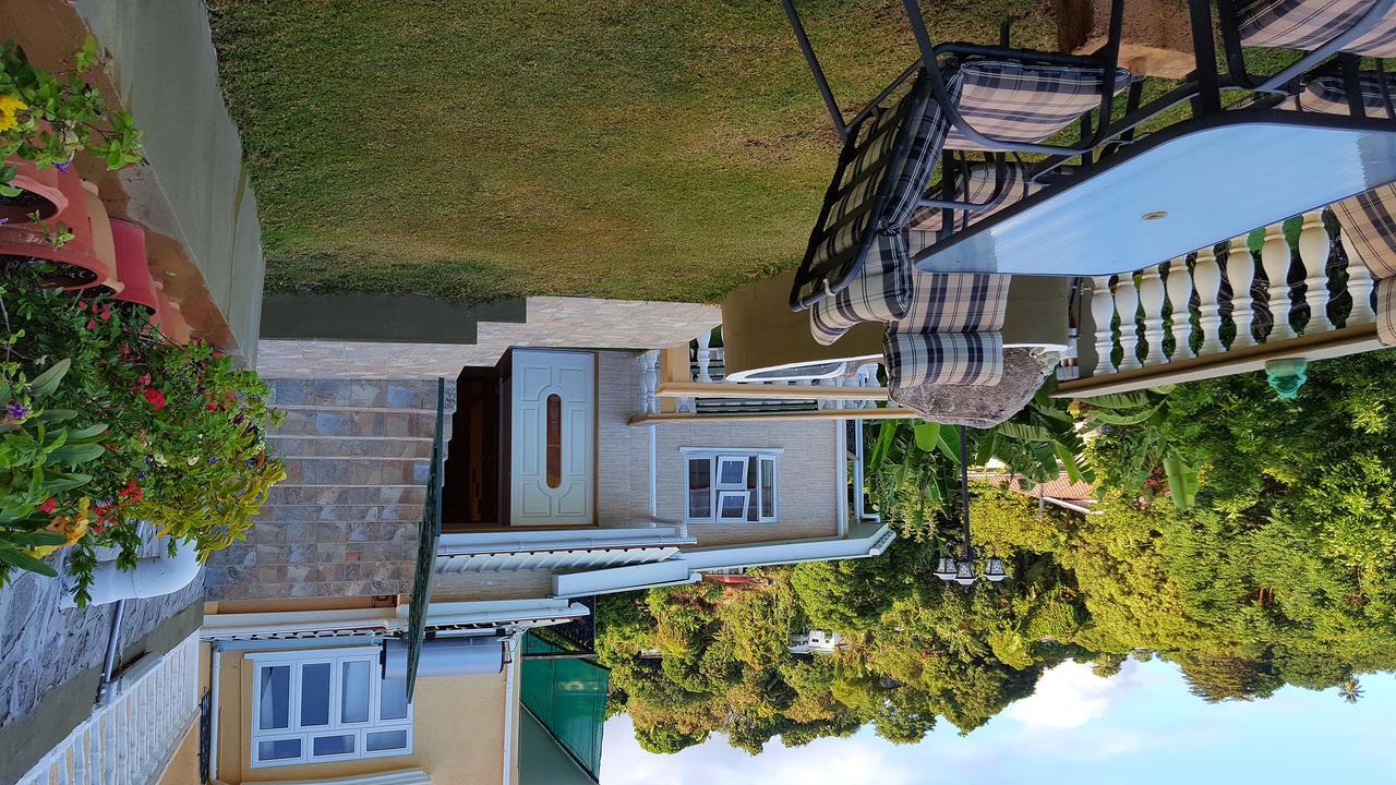 Hibiscus House Seychelles Self Catering Apartment Victoria Luaran gambar