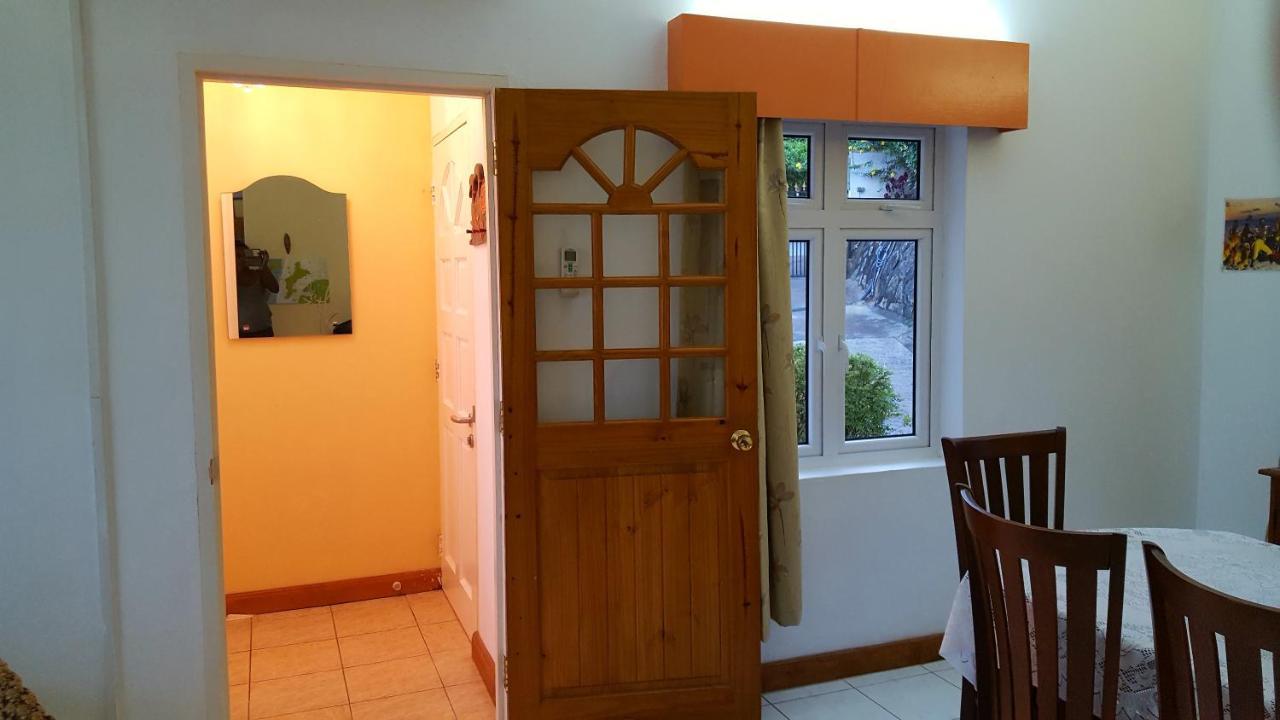 Hibiscus House Seychelles Self Catering Apartment Victoria Luaran gambar