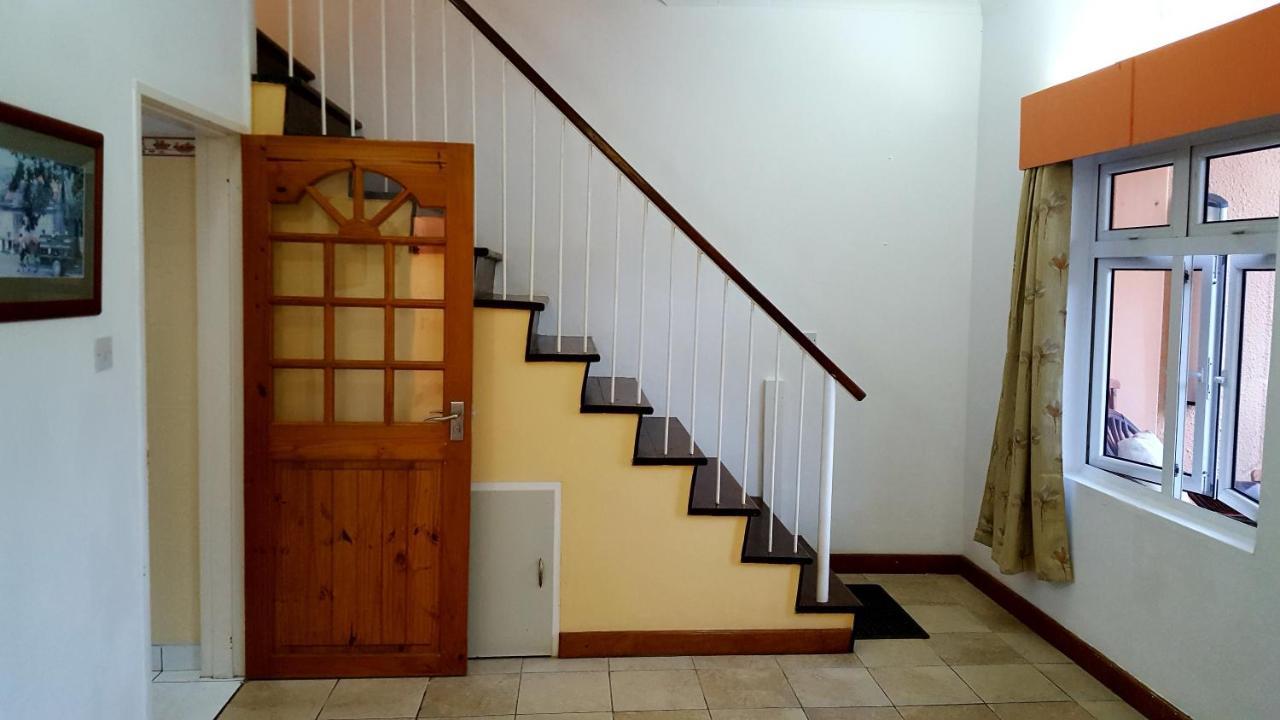 Hibiscus House Seychelles Self Catering Apartment Victoria Luaran gambar