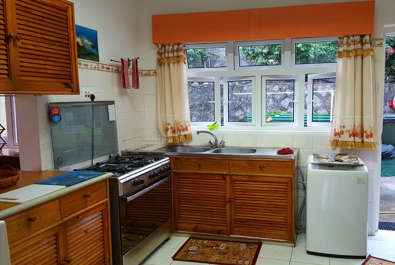 Hibiscus House Seychelles Self Catering Apartment Victoria Luaran gambar